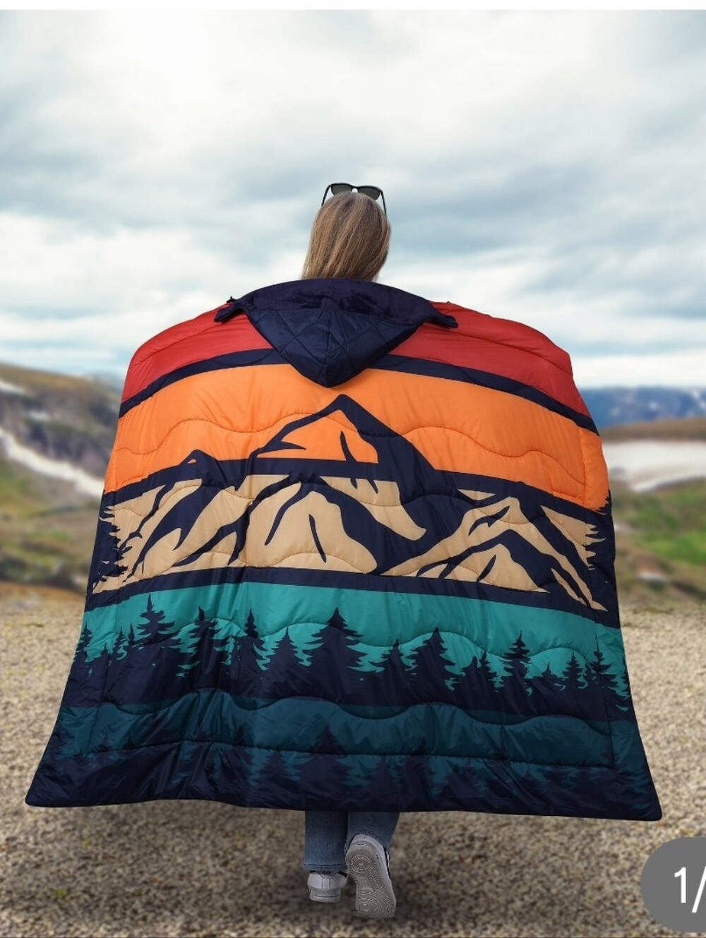 (6)Below Zero Wearable Blanket